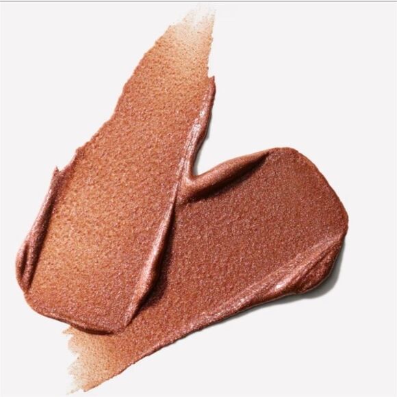 MAC Holiday 2024 Frost Lipstick in Brushed in Bronze - Picture 4 of 16